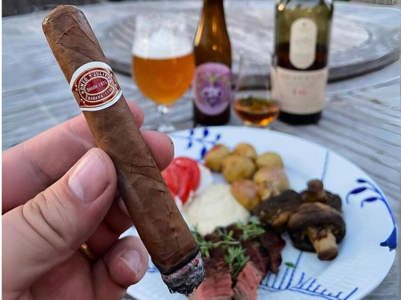 Đánh giá hương vị của Romeo Y Julieta No3 Tubos